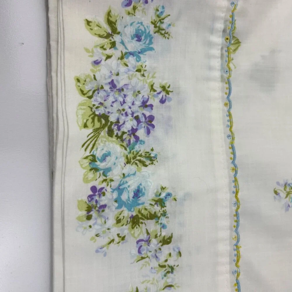 Vintage Floral Montgomery Ward 4 Pillowcases 1 Queen &‎ 3 Std Lavender Cottage